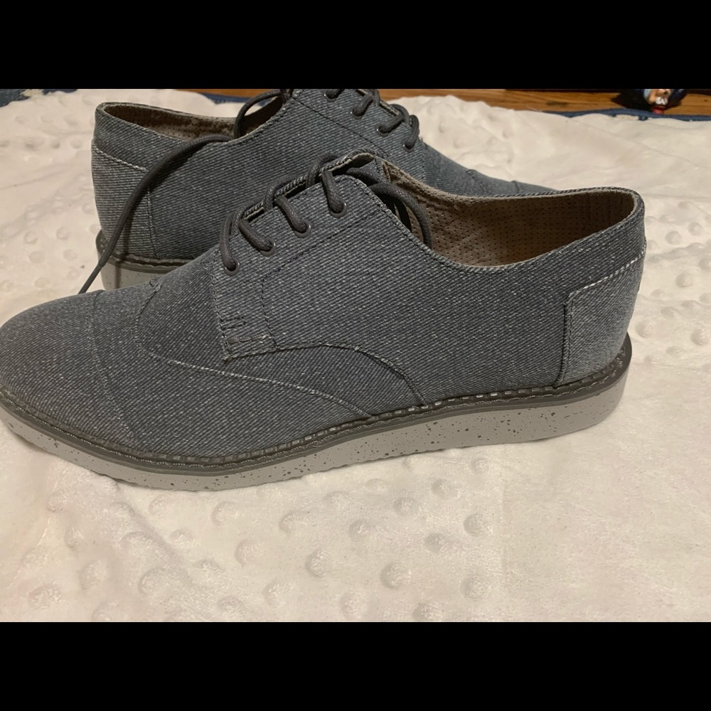 Toms dress shoe